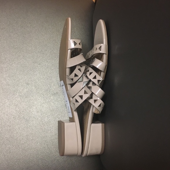 NUDE SANDALS WITH 5 DECORATIVE STRAPS - Picture 5 of 6